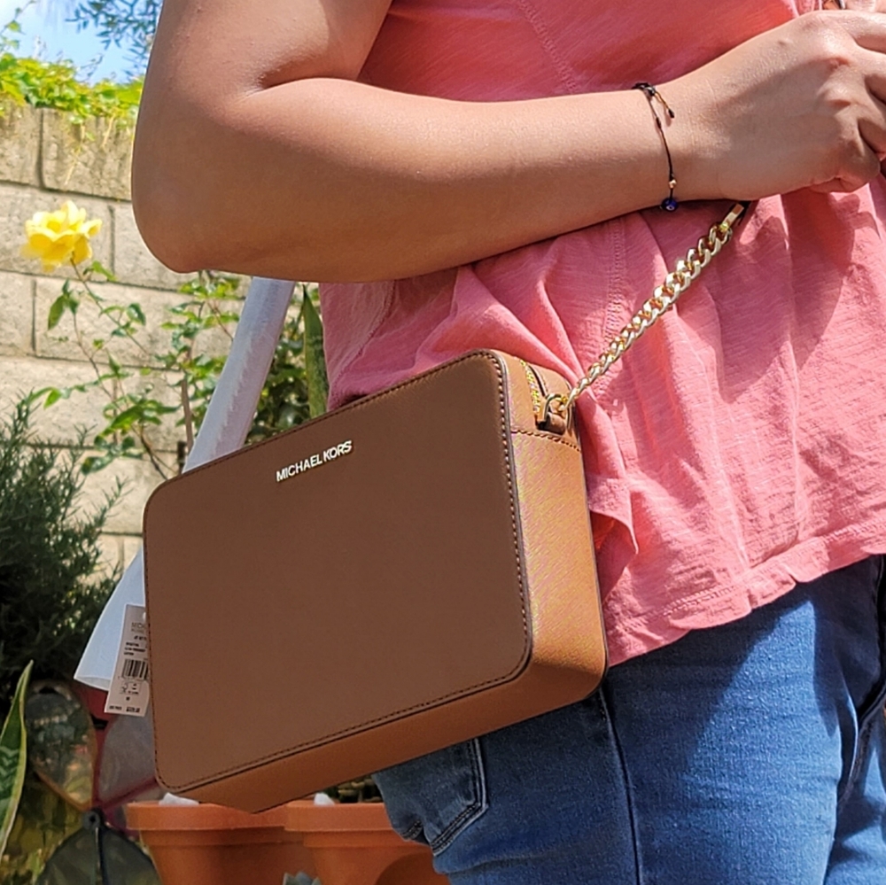 Michael Kors Jet set Crossbody - Picture 3 of 4
